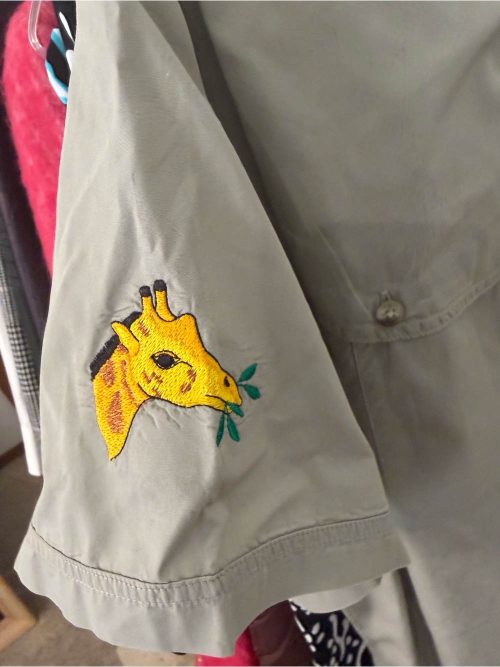 Columbia Lightweight Short-Sleeve Shirt Jacket in Light Olive - Picture 2 of 2